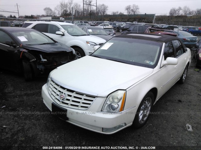 1G6KH5E65BU142998 - 2011 CADILLAC DTS PREMIUM COLLECTION WHITE photo 2