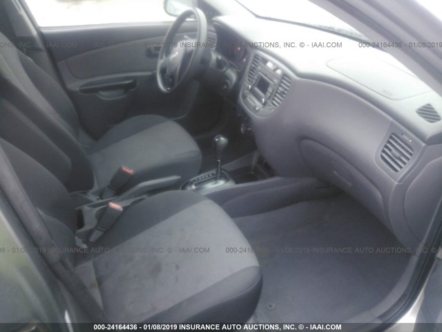 KNADH4A38B6948363 - 2011 KIA RIO LX/SX GRAY photo 5