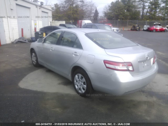 4T1BF3EK5AU088259 - 2010 TOYOTA CAMRY SE/LE/XLE SILVER photo 3