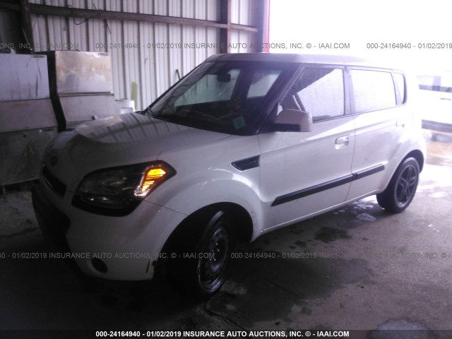 KNDJT2A20A7159830 - 2010 KIA SOUL +/!/SPORT WHITE photo 2