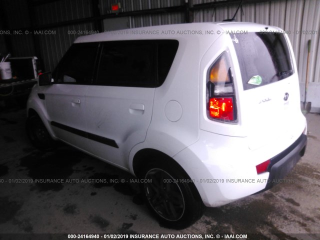 KNDJT2A20A7159830 - 2010 KIA SOUL +/!/SPORT WHITE photo 3