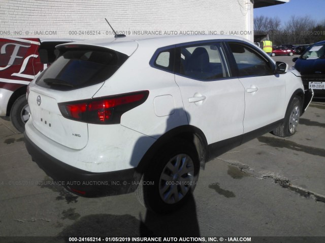 JN1BJ1CR3JW256589 - 2018 NISSAN ROGUE SPORT S/SV/SL WHITE photo 4