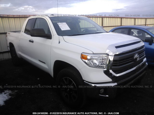 5TFUM5F10FX062100 - 2015 TOYOTA TUNDRA DOUBLE CAB SR/SR5 WHITE photo 1