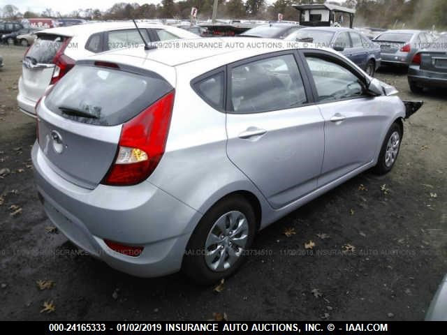 KMHCT5AE6HU348560 - 2017 HYUNDAI ACCENT SE SILVER photo 3