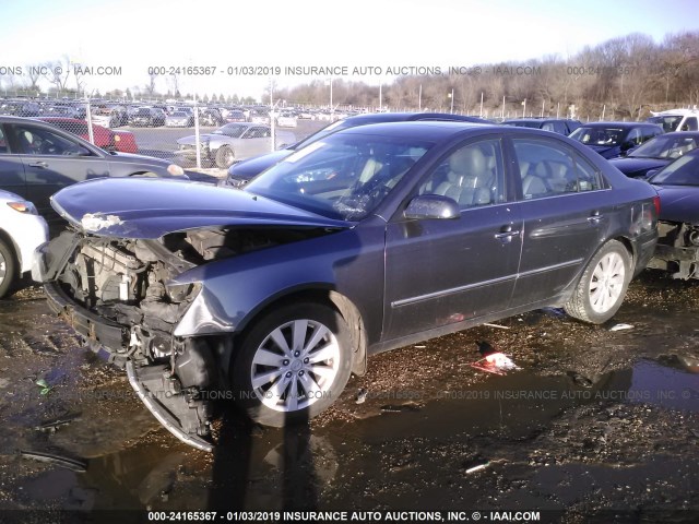 5NPEU4AC4AH621370 - 2010 HYUNDAI SONATA SE/LIMITED GRAY photo 2