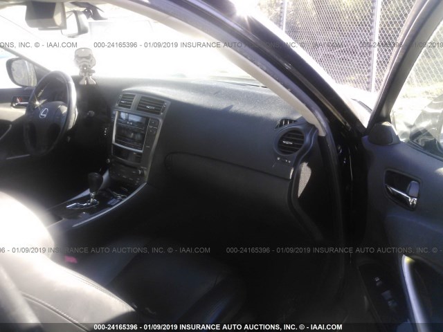 JTHBK262062011163 - 2006 LEXUS IS 250 BLACK photo 5