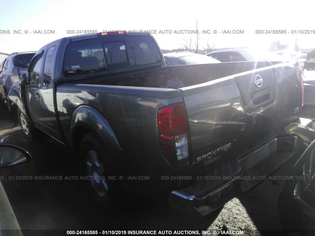 1N6AD06U97C423409 - 2007 NISSAN FRONTIER KING CAB LE/SE/OFF ROAD GRAY photo 3