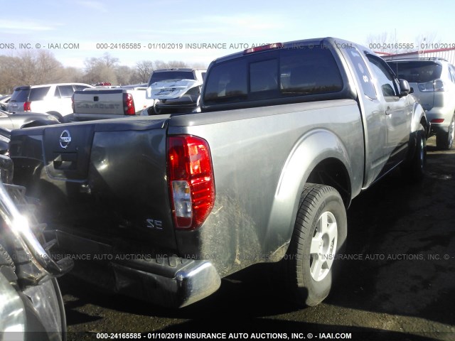 1N6AD06U97C423409 - 2007 NISSAN FRONTIER KING CAB LE/SE/OFF ROAD GRAY photo 4