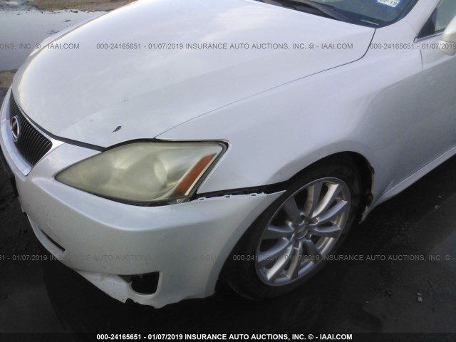 JTHBK262285077408 - 2008 LEXUS IS 250 WHITE photo 6