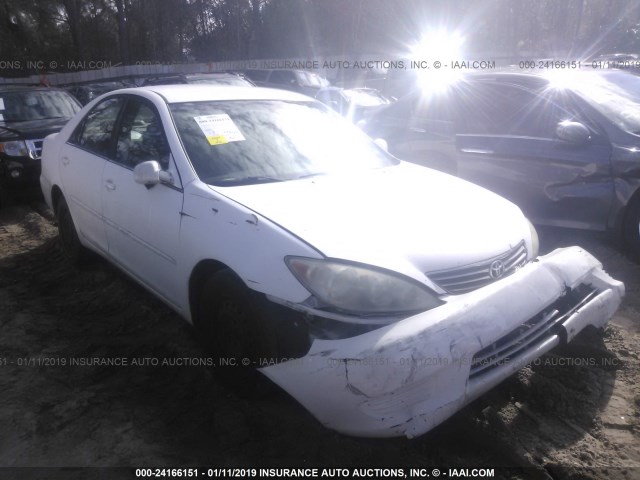 4T1BE32K15U619910 - 2005 TOYOTA CAMRY LE/XLE/SE WHITE photo 1