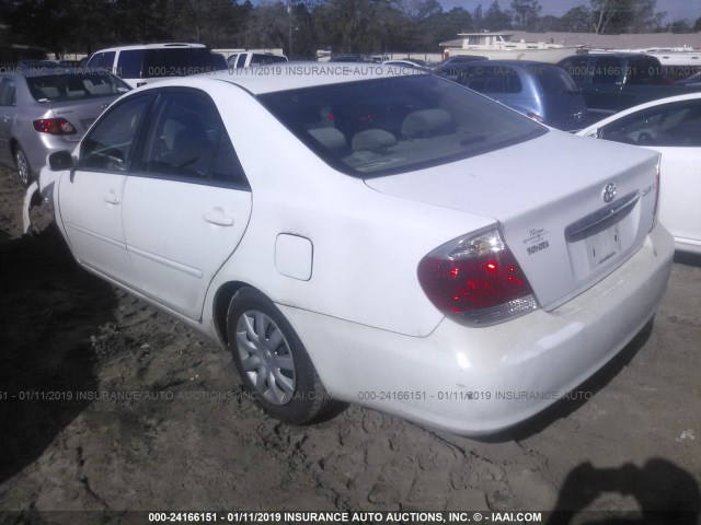 4T1BE32K15U619910 - 2005 TOYOTA CAMRY LE/XLE/SE WHITE photo 3