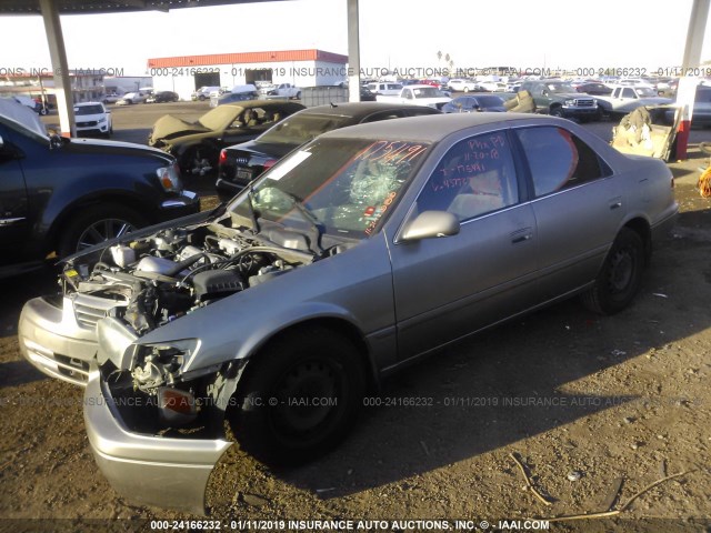 JT2BG22K2Y0437727 - 2000 TOYOTA CAMRY CE/LE/XLE GRAY photo 2