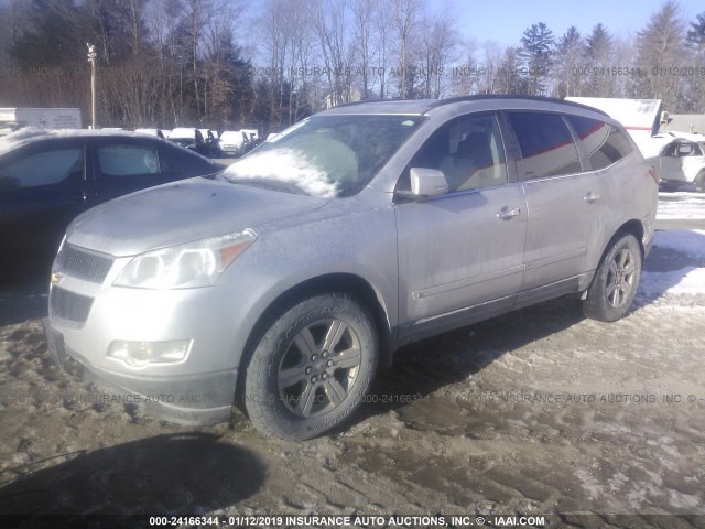 1GNLVFED0AS110976 - 2010 CHEVROLET TRAVERSE LT SILVER photo 2