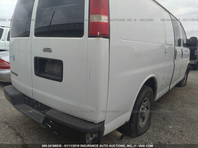 1GCFG15X071113355 - 2007 CHEVROLET EXPRESS G1500  WHITE photo 6