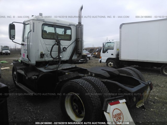 1M1AK01Y97N005309 - 2007 MACK 600 CXN600 WHITE photo 3