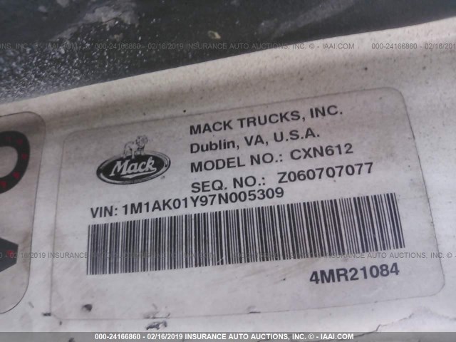 1M1AK01Y97N005309 - 2007 MACK 600 CXN600 WHITE photo 9