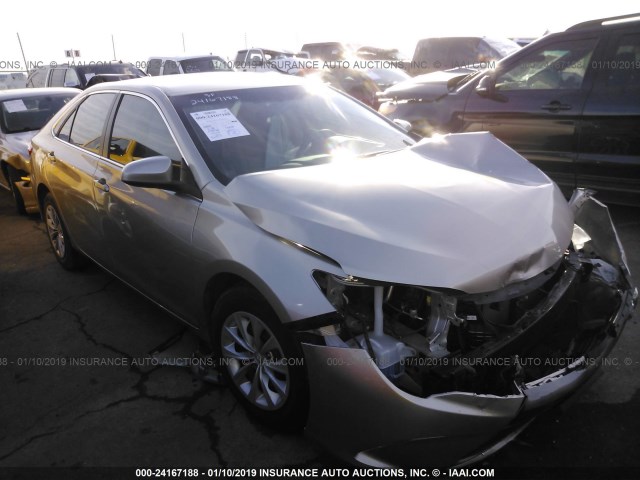 4T1BF1FK3HU723668 - 2017 TOYOTA CAMRY LE/XLE/SE/XSE TAN photo 1
