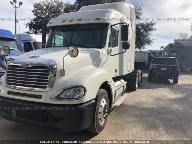 1FUJA6CK46LW27026 - 2006 FREIGHTLINER CONVENTIONAL COLUMBIA WHITE photo 2