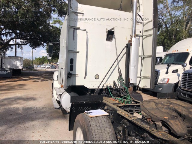 1FUJA6CK46LW27026 - 2006 FREIGHTLINER CONVENTIONAL COLUMBIA WHITE photo 3