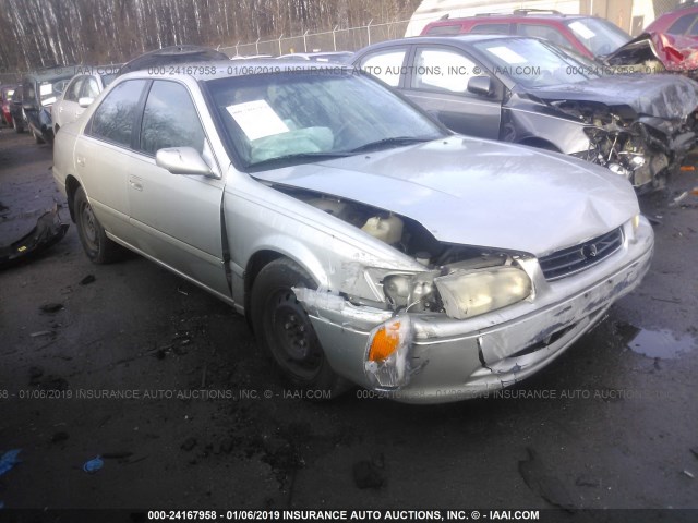 4T1BF22K8YU114412 - 2000 TOYOTA CAMRY LE/XLE Алтын фото 1