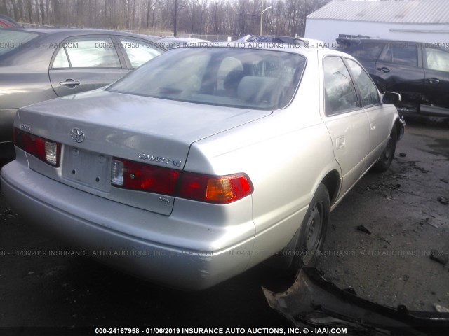 4T1BF22K8YU114412 - 2000 TOYOTA CAMRY LE/XLE Алтын фото 4