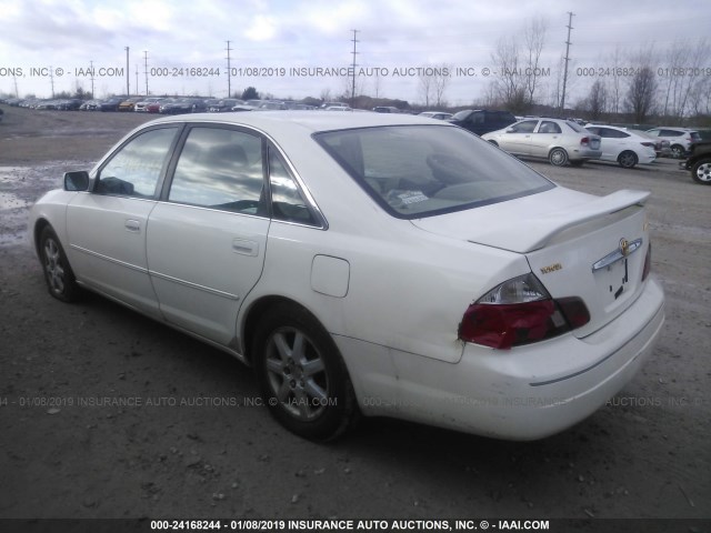 4T1BF28B33U283513 - 2003 TOYOTA AVALON XL/XLS WHITE photo 3