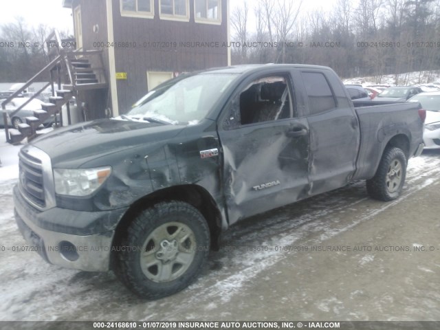 5TFUY5F18CX235667 - 2012 TOYOTA TUNDRA DOUBLE CAB SR5 GREEN photo 2