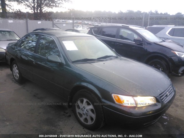 JT2BF22K6X0176264 - 1999 TOYOTA CAMRY LE/XLE GREEN photo 1
