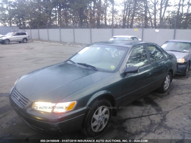 JT2BF22K6X0176264 - 1999 TOYOTA CAMRY LE/XLE GREEN photo 2