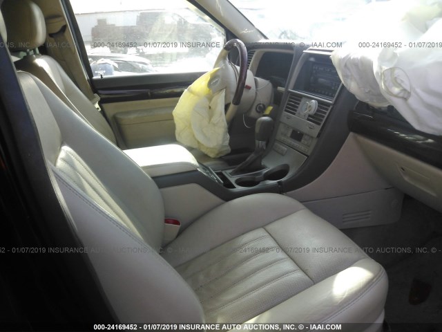 5LMEU88H84ZJ26281 - 2004 LINCOLN AVIATOR 黑色 照片 5