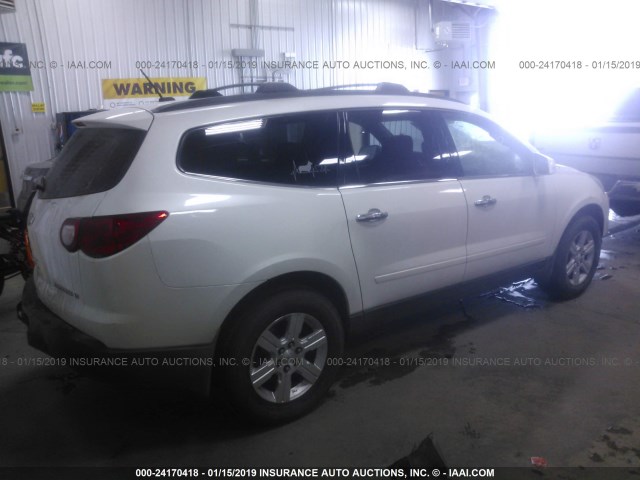 1GNKVJED5CJ286526 - 2012 CHEVROLET TRAVERSE LT WHITE photo 4