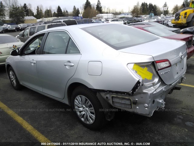 4T4BF1FK2DR329319 - 2013 TOYOTA CAMRY L/SE/LE/XLE 银色 照片 3