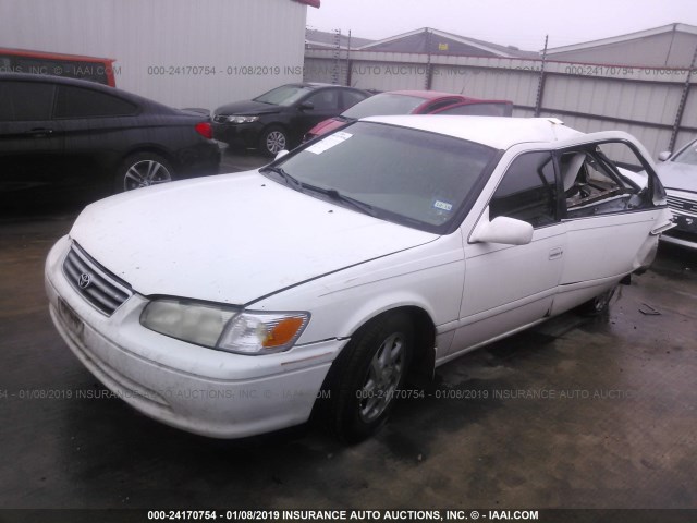 JT2BG22K0Y0469589 - 2000 TOYOTA CAMRY CE/LE/XLE 白色 照片 2