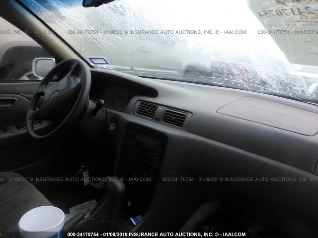 JT2BG22K0Y0469589 - 2000 TOYOTA CAMRY CE/LE/XLE 白色 照片 5
