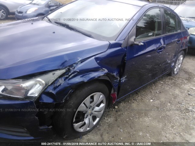 1G1PA5SH9D7196635 - 2013 CHEVROLET CRUZE LS BLUE photo 6