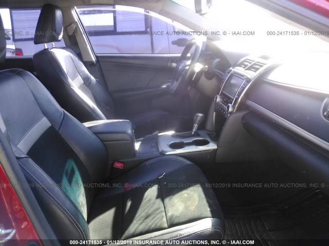 4T1BF1FKXEU806719 - 2014 TOYOTA CAMRY L/SE/LE/XLE 红色 照片 5