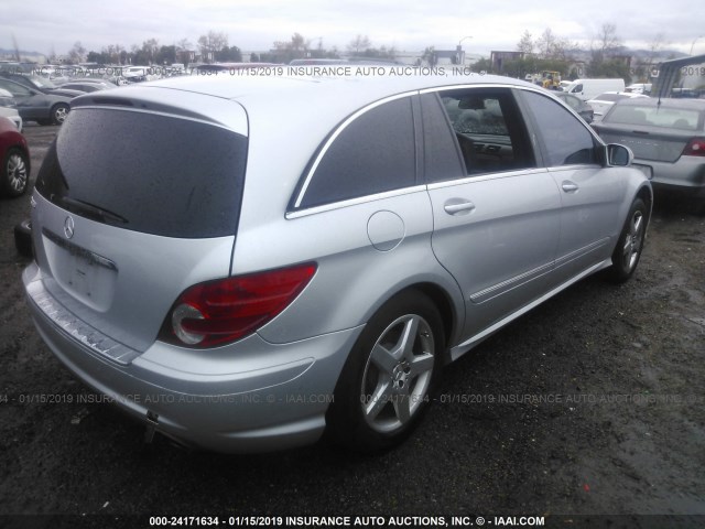 4JGCB56E98A065647 - 2008 MERCEDES-BENZ R 350 SILVER photo 4