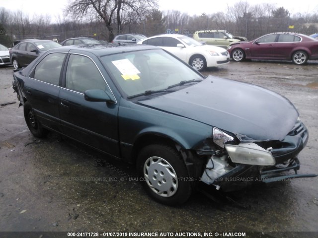 4T1BG22K8VU021821 - 1997 TOYOTA CAMRY CE/LE/XLE 绿色 照片 1