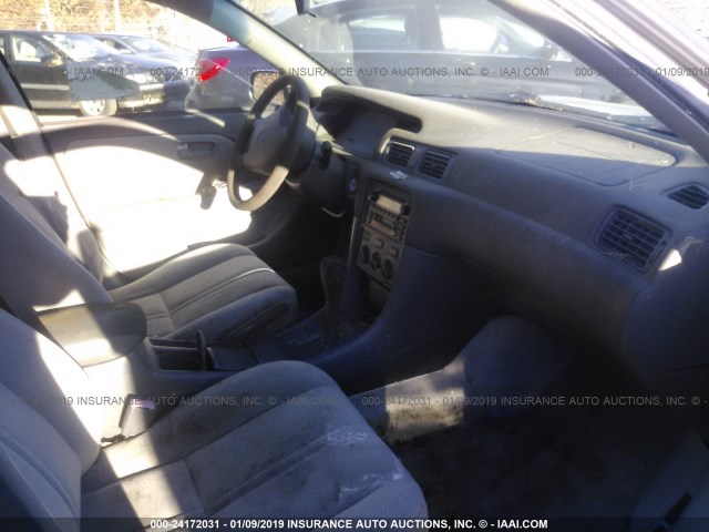 4T1BG22KX1U859570 - 2001 TOYOTA CAMRY CE/LE/XLE 灰色 照片 5