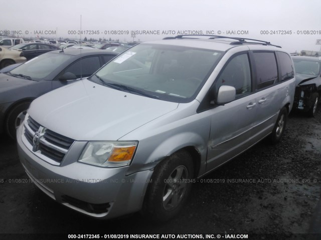 2D4RN5D19AR100357 - 2010 DODGE GRAND CARAVAN SXT SILVER photo 2