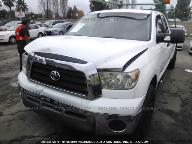 5TFSV541X7X003614 - 2007 TOYOTA TUNDRA DOUBLE CAB SR5 WHITE photo 2