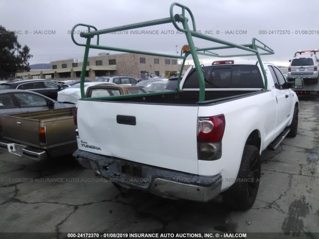 5TFSV541X7X003614 - 2007 TOYOTA TUNDRA DOUBLE CAB SR5 WHITE photo 4