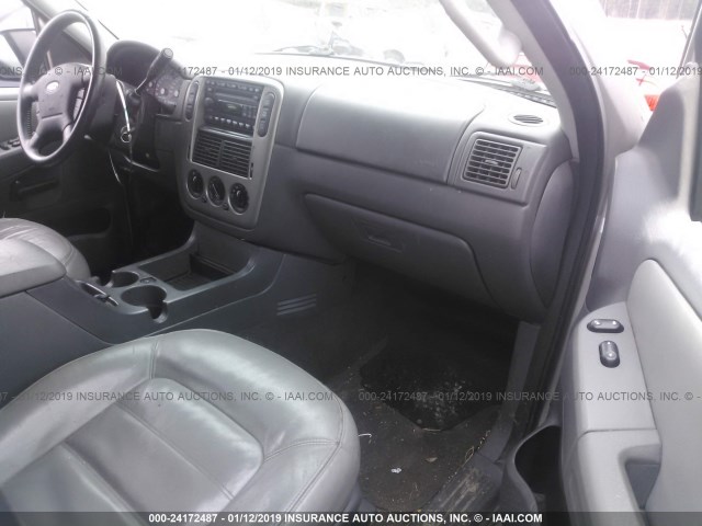 1FMZU73K05UC02446 - 2005 FORD EXPLORER XLT/XLT SPORT/NBX SILVER photo 5