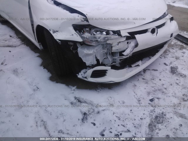 JTKJF5C71D3065557 - 2013 TOYOTA SCION TC 白色 照片 6