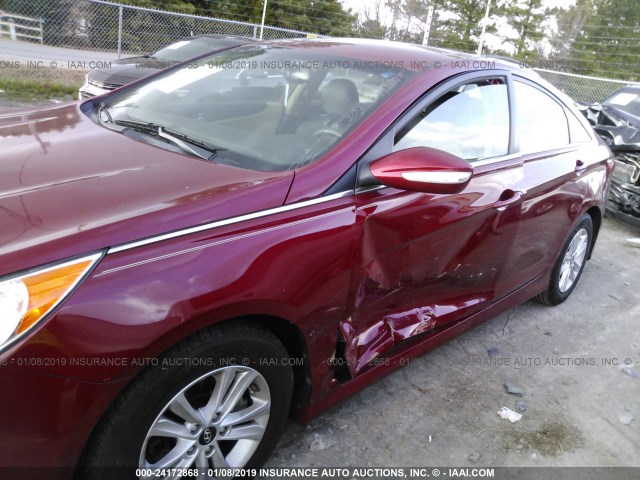 5NPEB4AC5EH823517 - 2014 HYUNDAI SONATA GLS RED photo 6