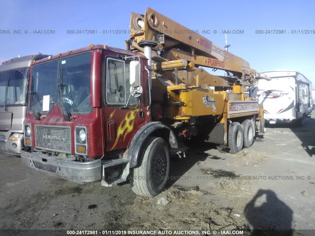 1M2K185C0XM007262 - 1999 MACK MR690S MR600 Unknown photo 2