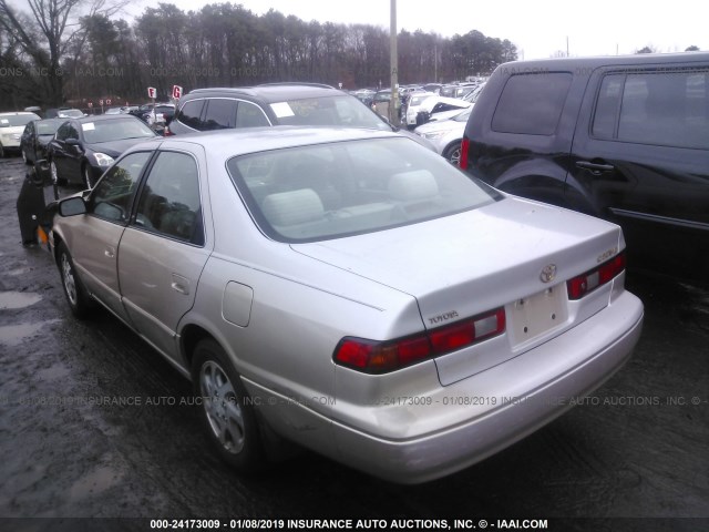 4T1BF22K4WU065271 - 1998 TOYOTA CAMRY CE/LE/XLE BEIGE photo 3