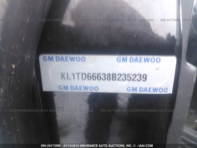 KL1TD66638B235239 - 2008 CHEVROLET AVEO LS BLACK photo 9