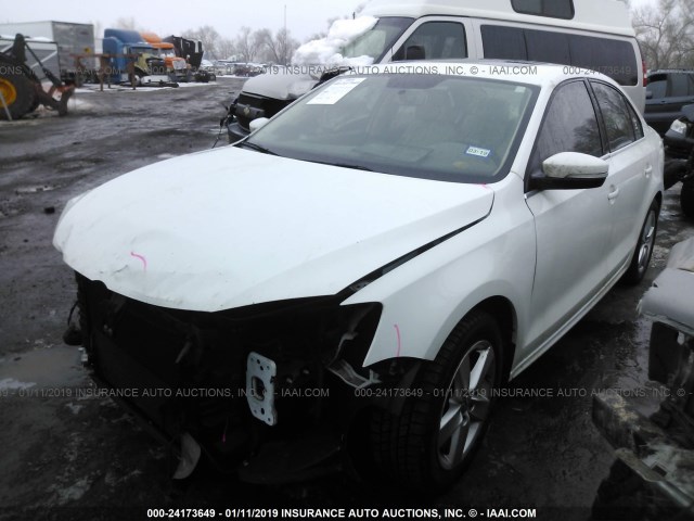 3VWLL7AJ5EM276888 - 2014 VOLKSWAGEN JETTA TDI WHITE photo 2