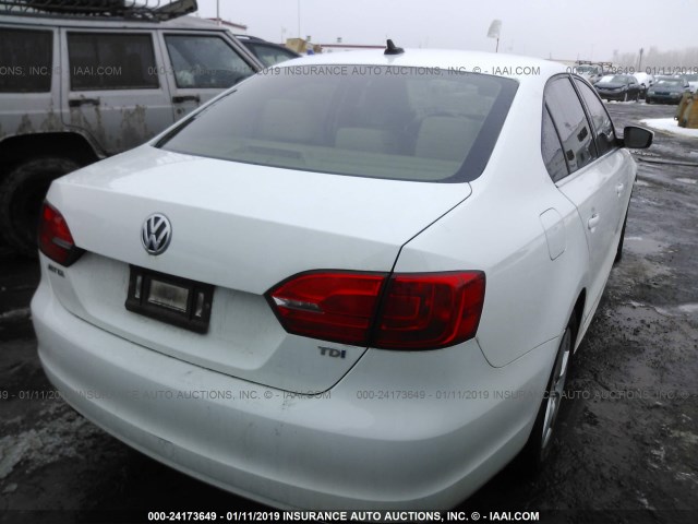 3VWLL7AJ5EM276888 - 2014 VOLKSWAGEN JETTA TDI WHITE photo 4